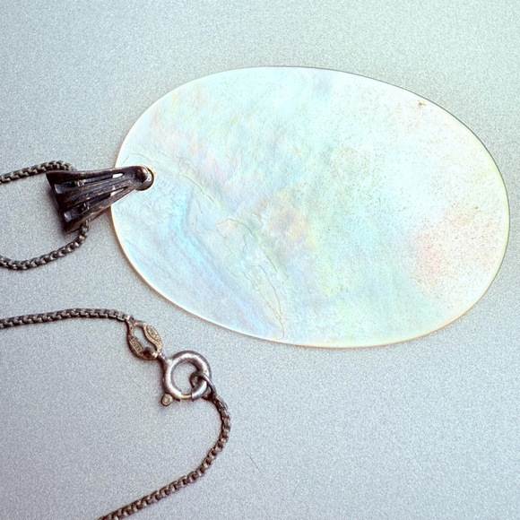 MOP Shell Pendant Initial E Letter Monogram Sterling Silver BIG Pendant Necklace - Picture 4 of 6